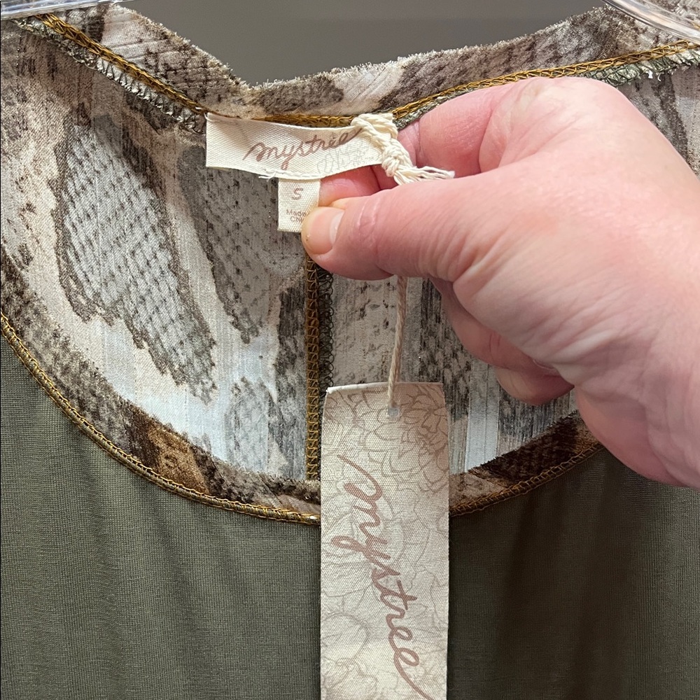 Mystree Olive Green Tank with Neutral Patterned Trim - Picture 3 of 8